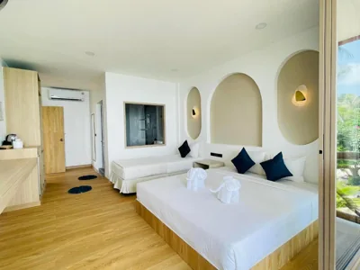 Habitación Deluxe con 1 cama doble o 2 individuales y vistas al mar — Big Fish Resort Koh Tao